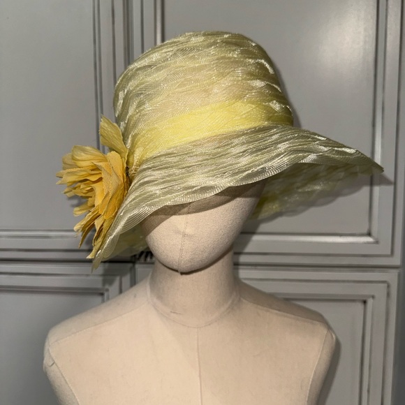Swan Hat New York yellow NWT Lightweight Church Wedding Derby Tea Party Vintage - Picture 2 of 7